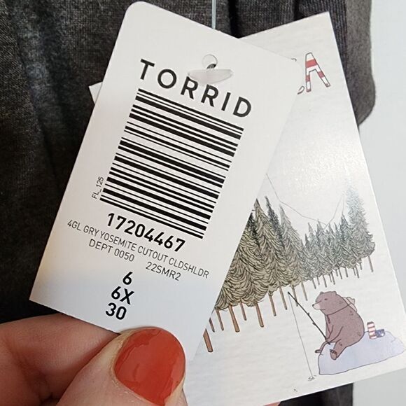 6X 30W Torrid Grey Yosemite California Cold Shoulder Tee Mushroom Hippie Nature - Picture 8 of 9